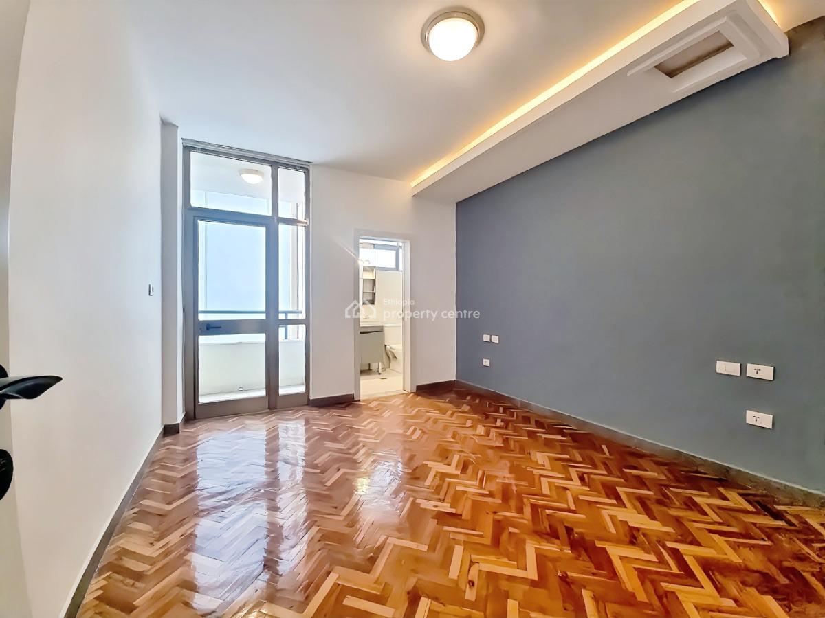 Bright & Spacious 3-bedroom Apartment -- Old Airport, Nifas Silk-lafto, Addis Ababa, Apartment for Rent