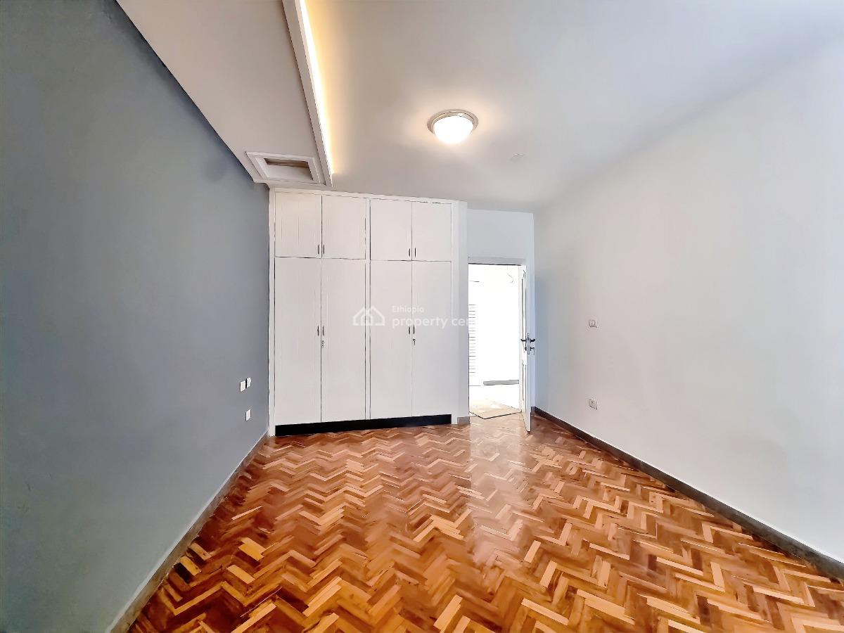 Bright & Spacious 3-bedroom Apartment -- Old Airport, Nifas Silk-lafto, Addis Ababa, Apartment for Rent