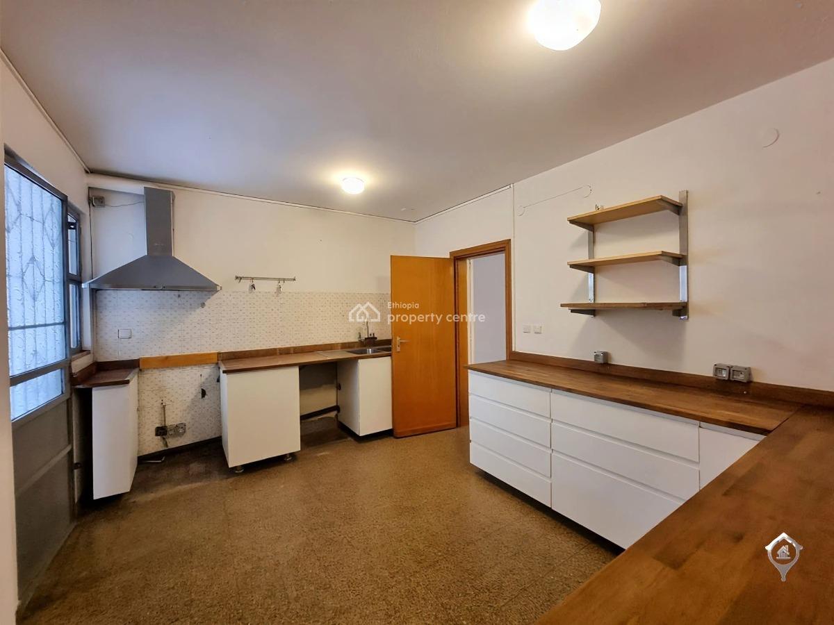 Cozy Family Home -- Old Airport Near Ics & Brana School, Nifas Silk-lafto, Addis Ababa, House for Rent