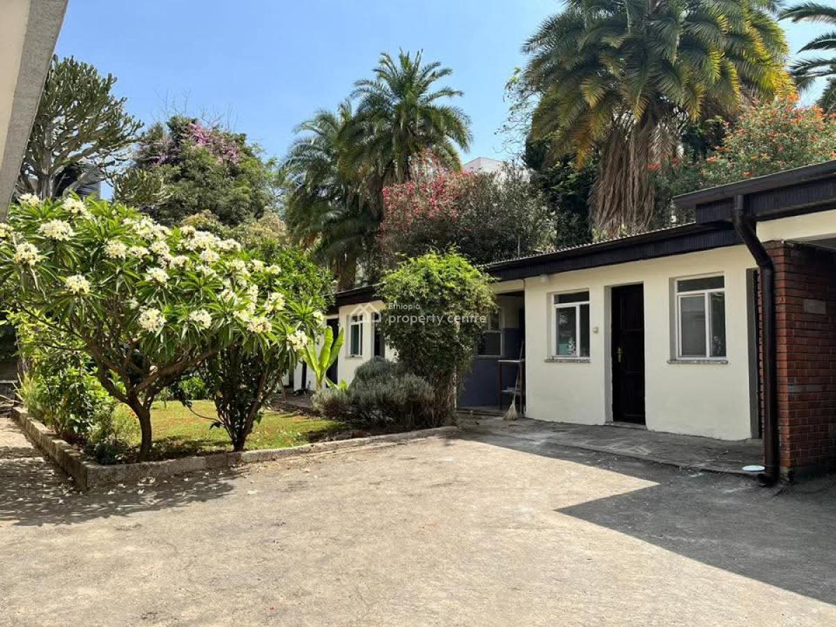 Spacious Family Villa at  Bole Rwanda (1,110 Sqm Compound, Expa, Bole Rwanda, Bole, Addis Ababa, House for Rent