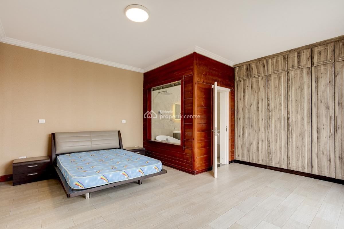 a High Quality Big House , Walking Distance to The African Union., Nifas Silk-lafto, Addis Ababa, House for Rent