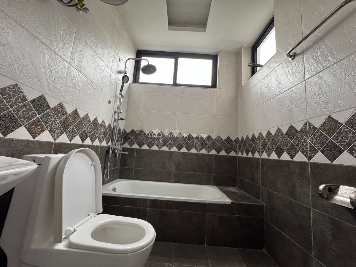 Comfortable 5 Bedroom House, 10 Minutes Drive to Ics, Nifas Silk-lafto, Addis Ababa, House for Rent
