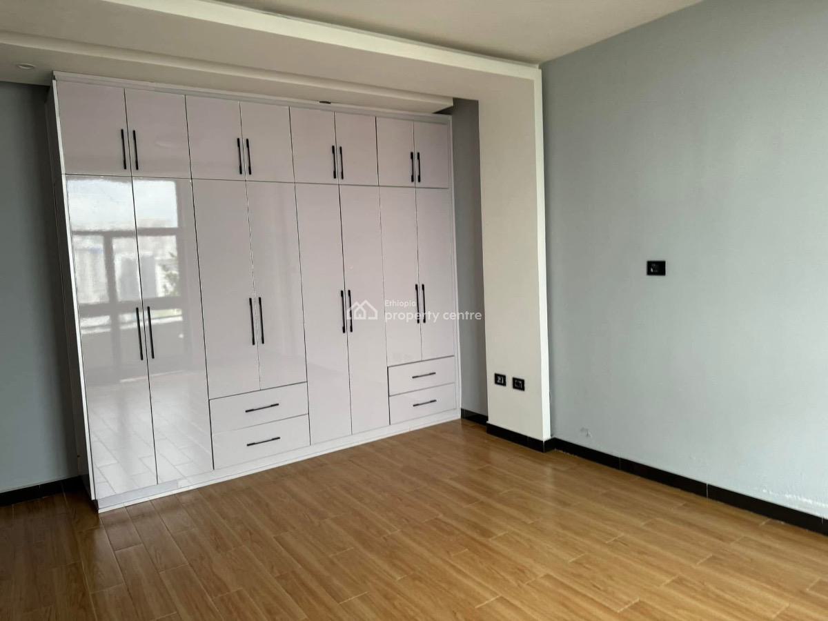 Well Kept 3 Bedroom Apartment, Meskel Flower, Kirkos, Addis Ababa, Apartment for Rent