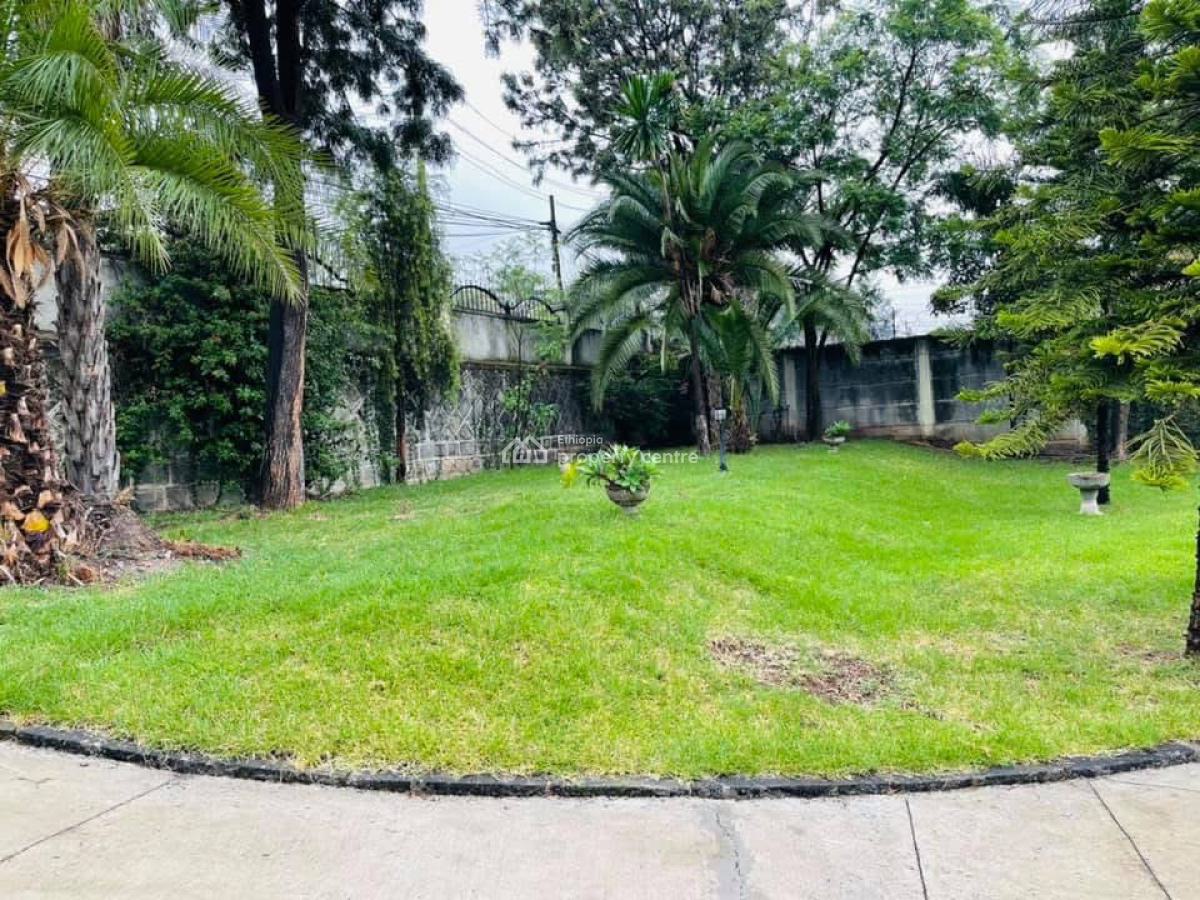 Spacious 3 Bedroom Villa, Meskel Flower, Kirkos, Addis Ababa, House for Rent