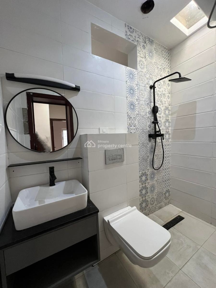 Well-lit 𝐑𝐞𝐧𝐨𝐯𝐚𝐭𝐞𝐝 𝐕𝐢𝐥𝐥𝐚 𝐇𝐨𝐮𝐬𝐞 6 Kilo, Arada, Addis Ababa, House for Rent