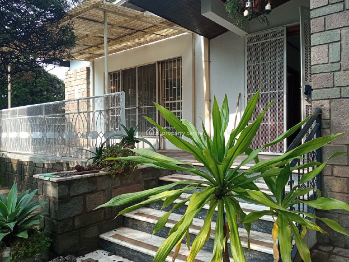 a Beautiful Old House Inscribed in a Big Compound., Nifas Silk-lafto, Addis Ababa, House for Rent