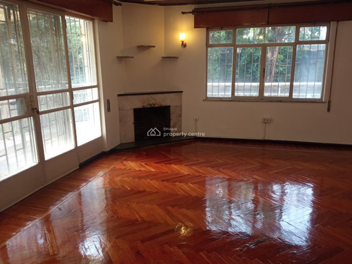 a Beautiful Old House Inscribed in a Big Compound., Nifas Silk-lafto, Addis Ababa, House for Rent