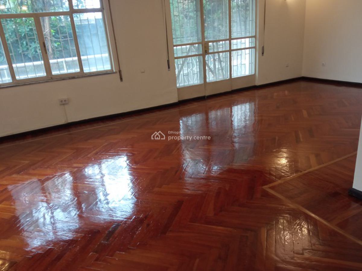 a Beautiful Old House Inscribed in a Big Compound., Nifas Silk-lafto, Addis Ababa, House for Rent