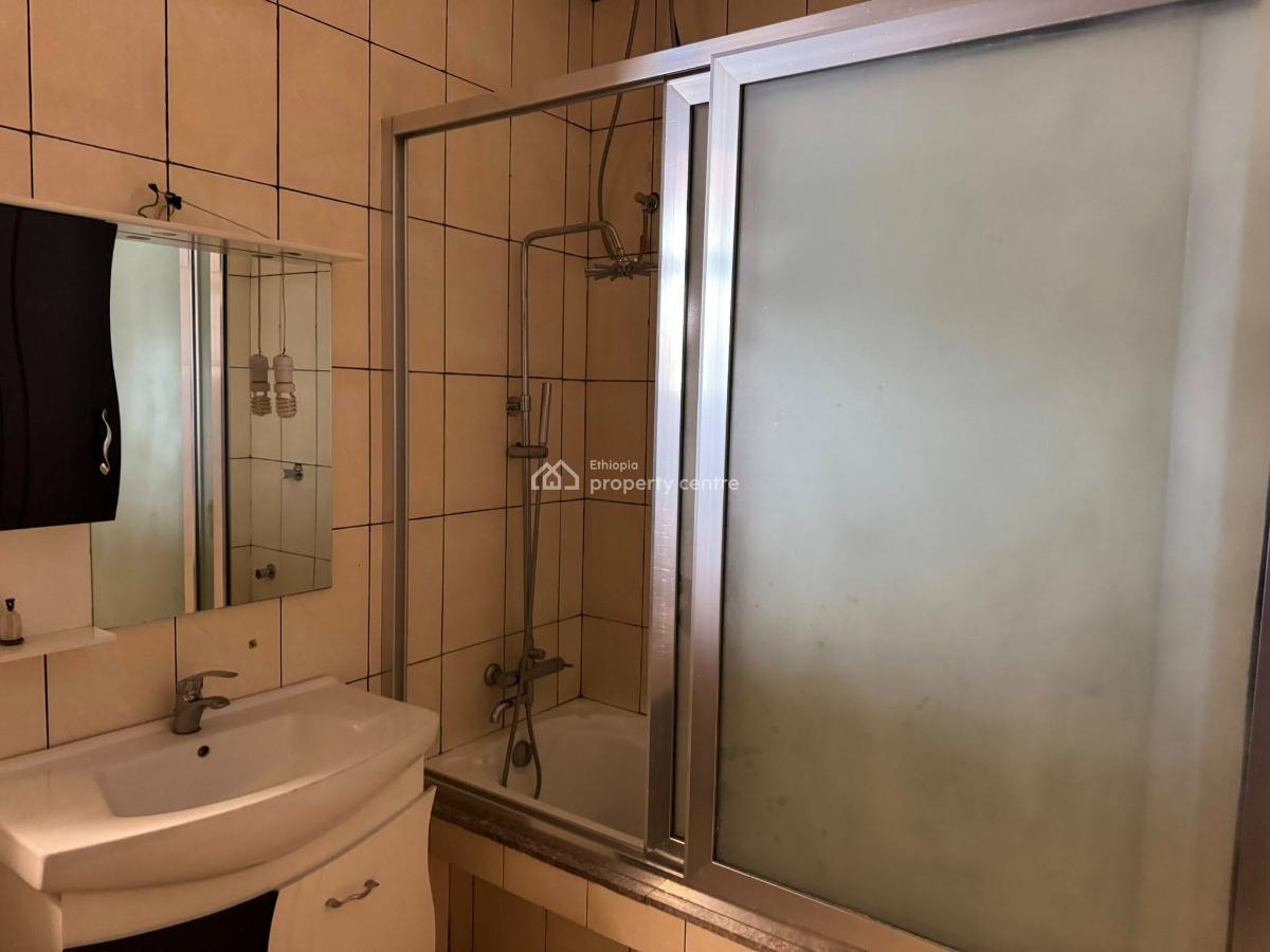Neat and Tidy 5 Bedroom Family Residence, Lideta, Lideta, Addis Ababa, House for Rent