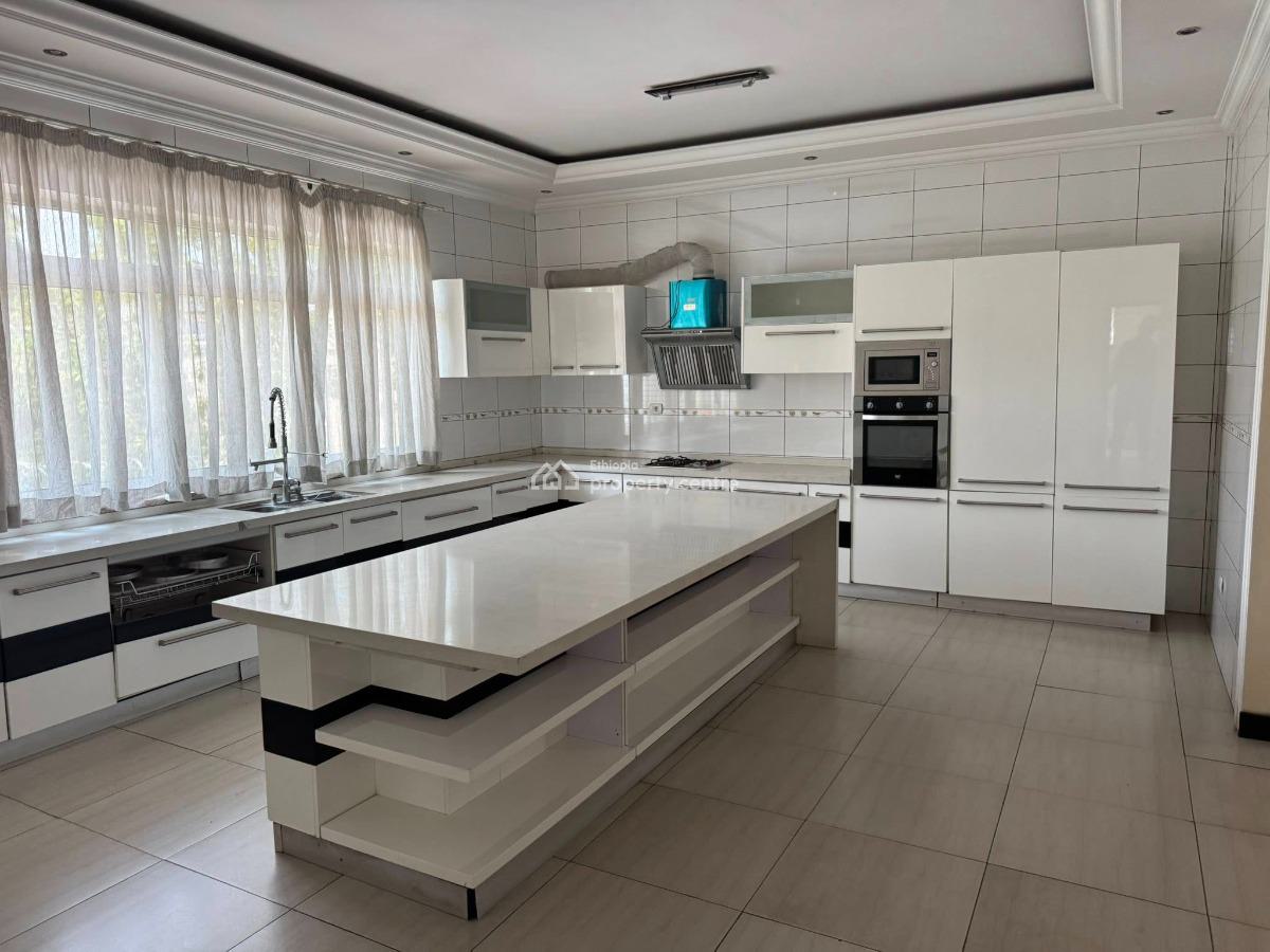 Neat and Tidy 5 Bedroom Family Residence, Lideta, Lideta, Addis Ababa, House for Rent