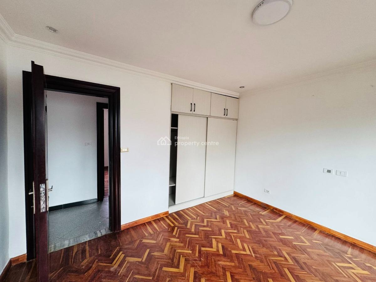 Renovated 3 Bedroom Villa, Kirkos, Kirkos, Addis Ababa, House for Sale