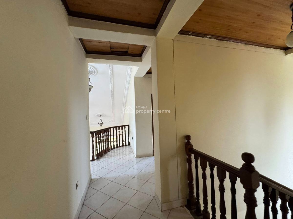 Good 3 Bedroom Vill, Yeka, Yeka, Addis Ababa, House for Sale