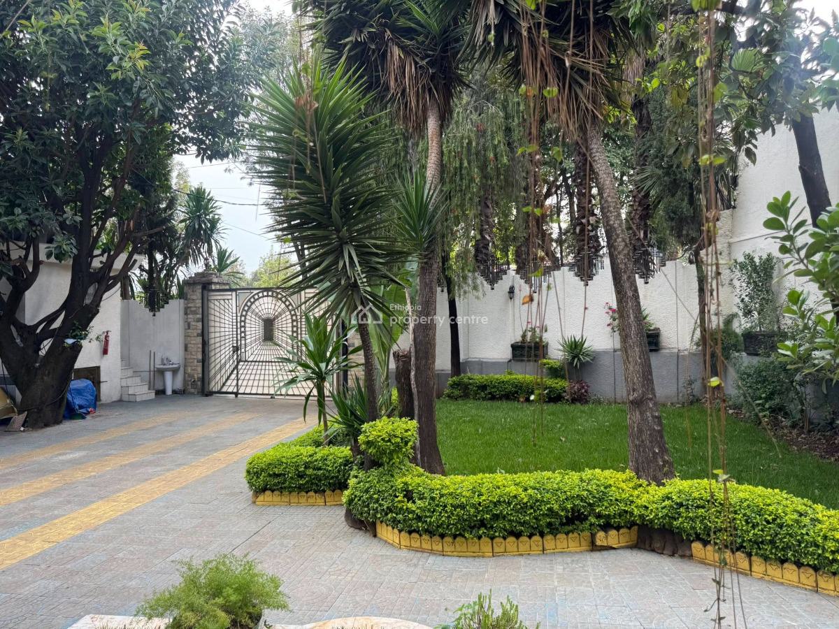 G+1 5 Bedroom Family Home, Lideta, Lideta, Addis Ababa, House for Sale