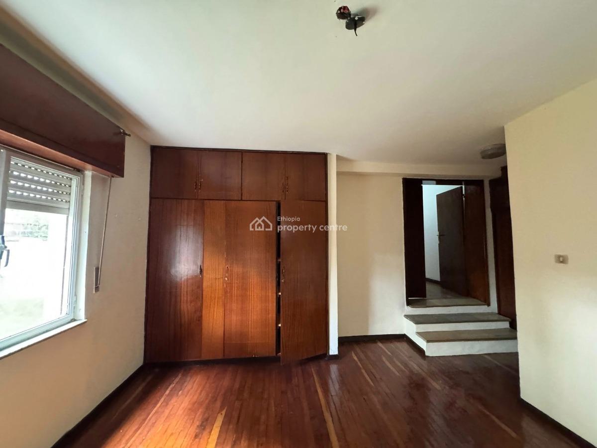 Extraordinary 5 Bedroom Villa, Yeka, Yeka, Addis Ababa, House for Sale