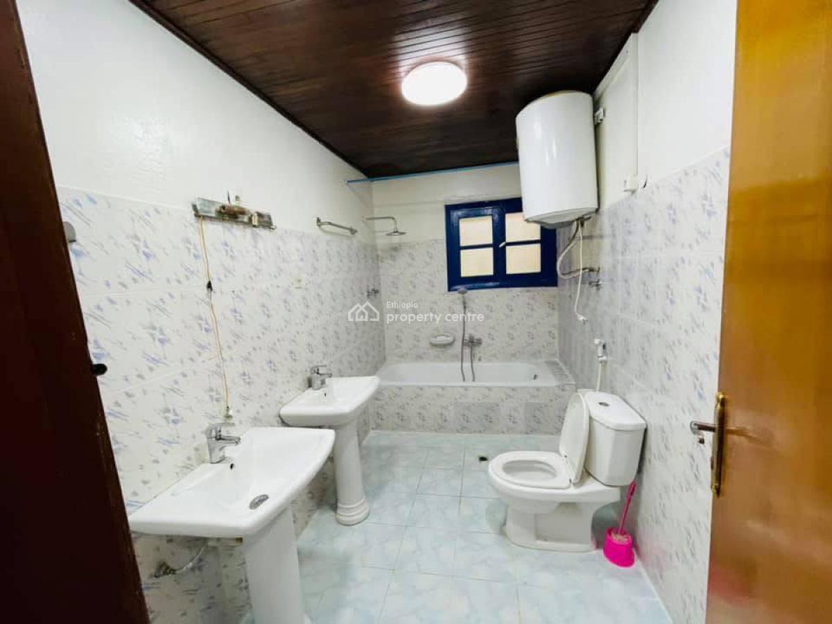 Charming 3 Bedroom Villa, Kirkos, Kirkos, Addis Ababa, House for Sale