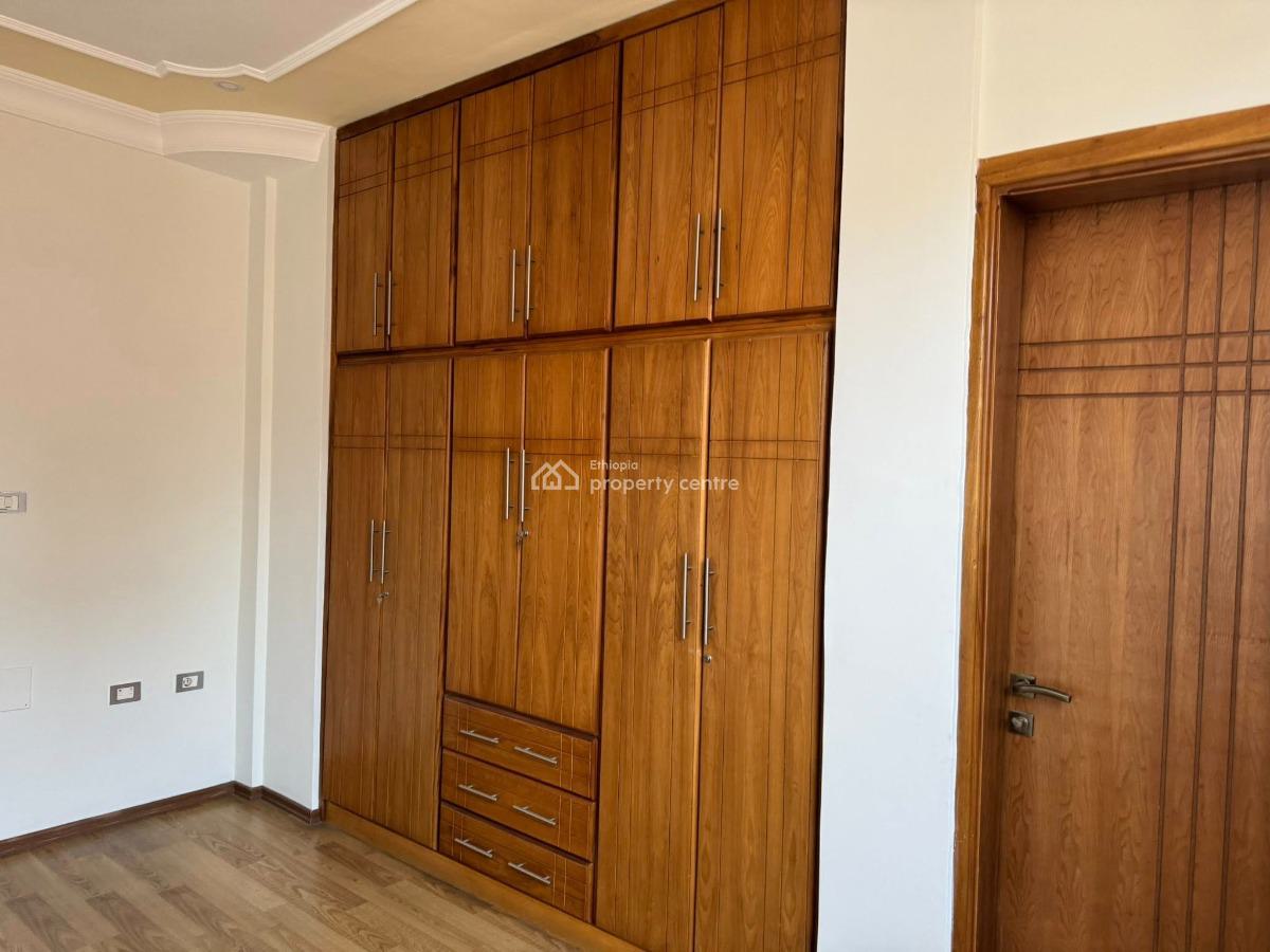 Comfortable 5 Bedroom Home, Lideta, Lideta, Addis Ababa, House for Sale