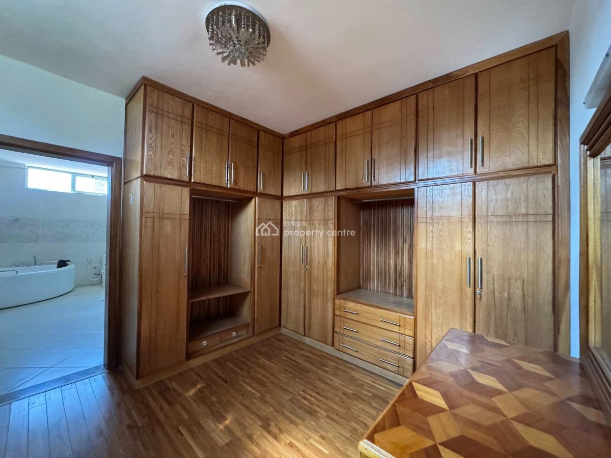 Comfortable 5 Bedroom Home, Lideta, Lideta, Addis Ababa, House for Sale