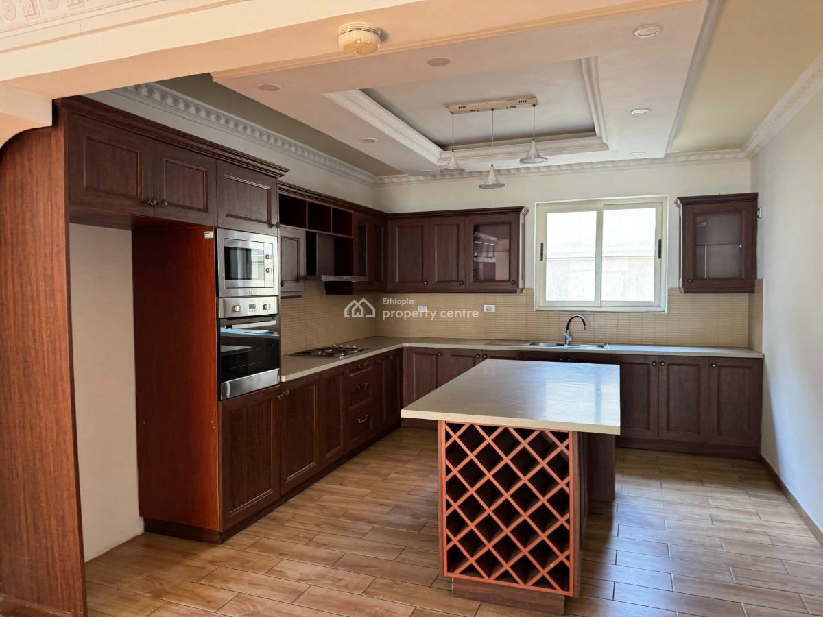 Comfortable 5 Bedroom Home, Lideta, Lideta, Addis Ababa, House for Sale