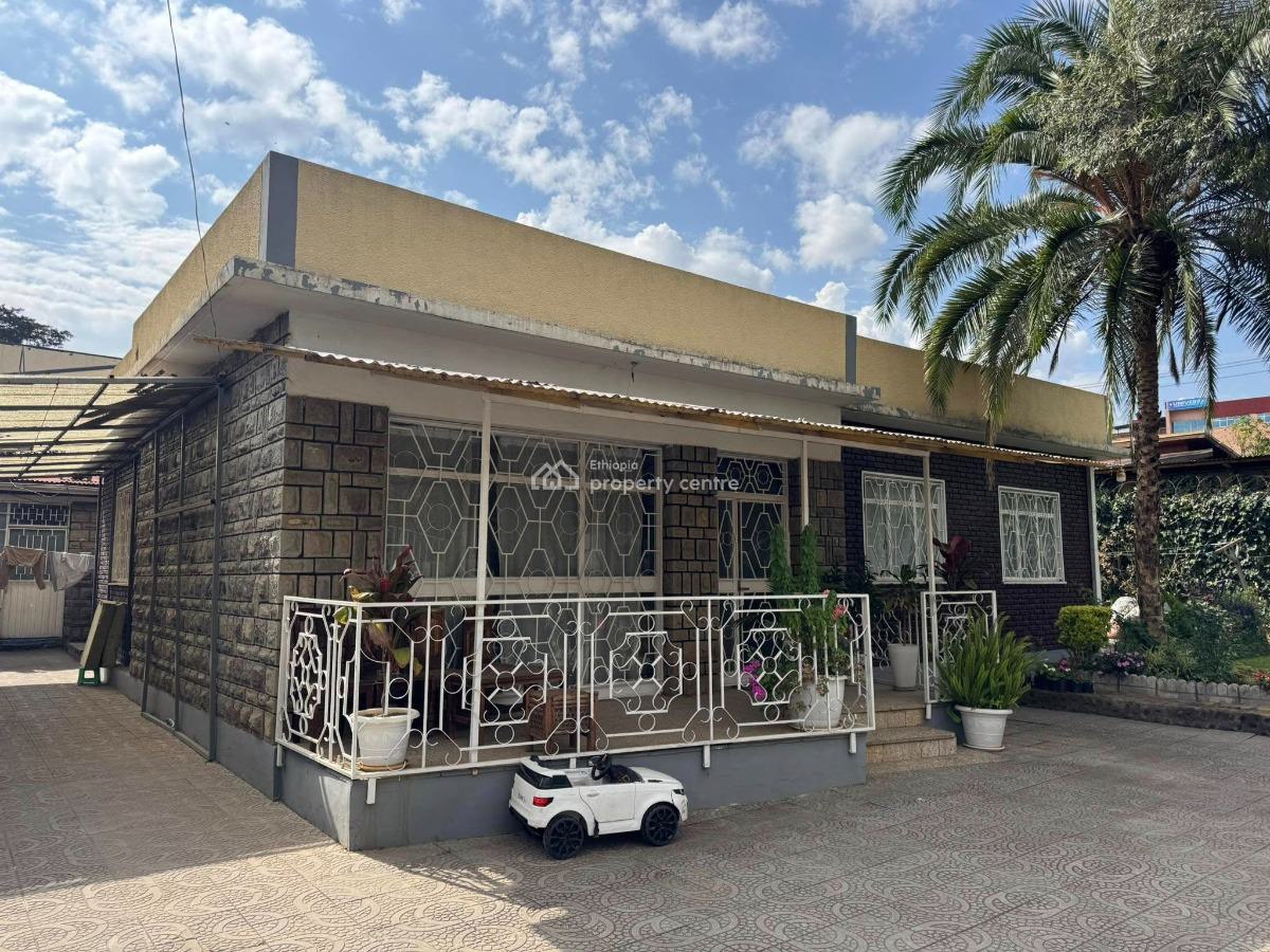 Gorgeous Well Kept 3 Bedroom Villa, Yeka, Yeka, Addis Ababa, House for Sale