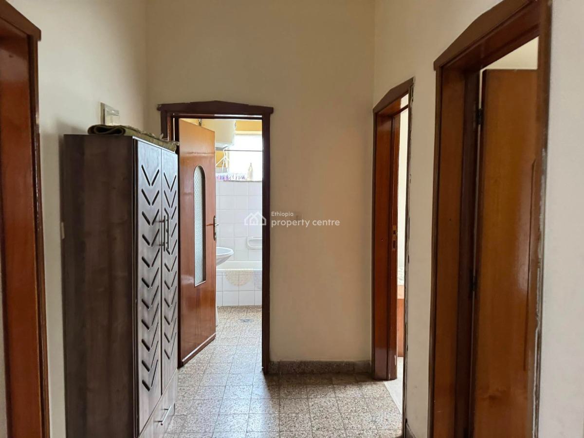 Gorgeous Well Kept 3 Bedroom Villa, Yeka, Yeka, Addis Ababa, House for Sale