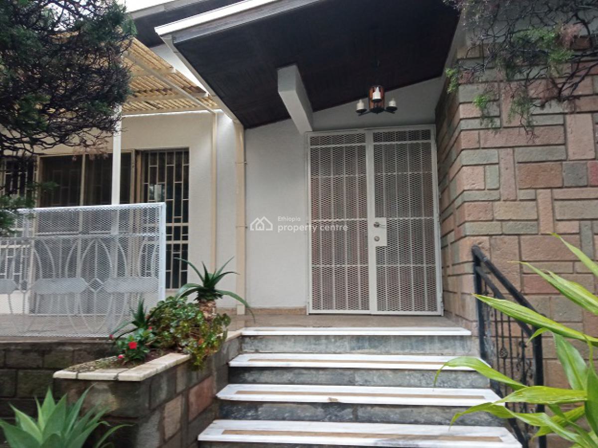 a Beautiful Old House Inscribed in a Big Compound., Bole, Addis Ababa, House for Rent