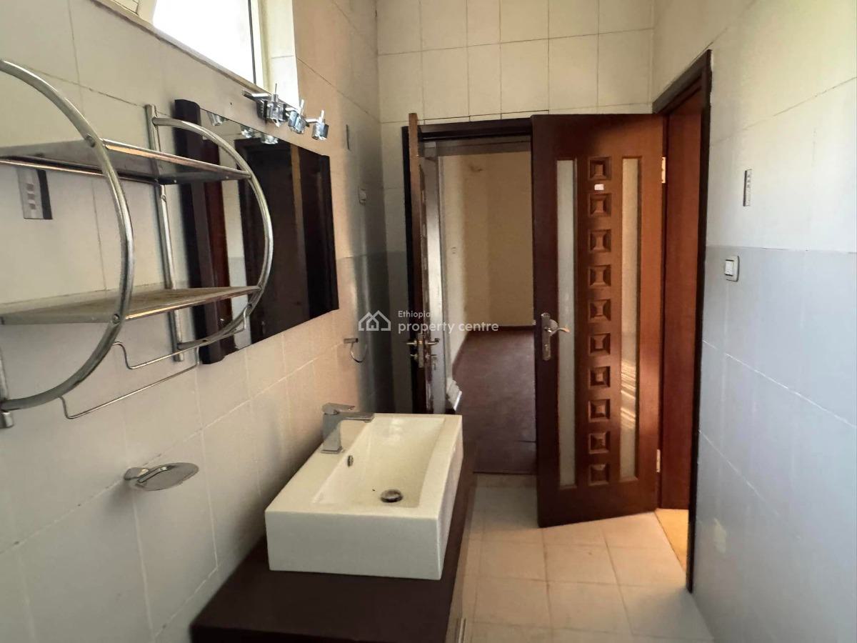 Gracefully Designed 5 Bedroom, Yeka, Yeka, Addis Ababa, House for Rent