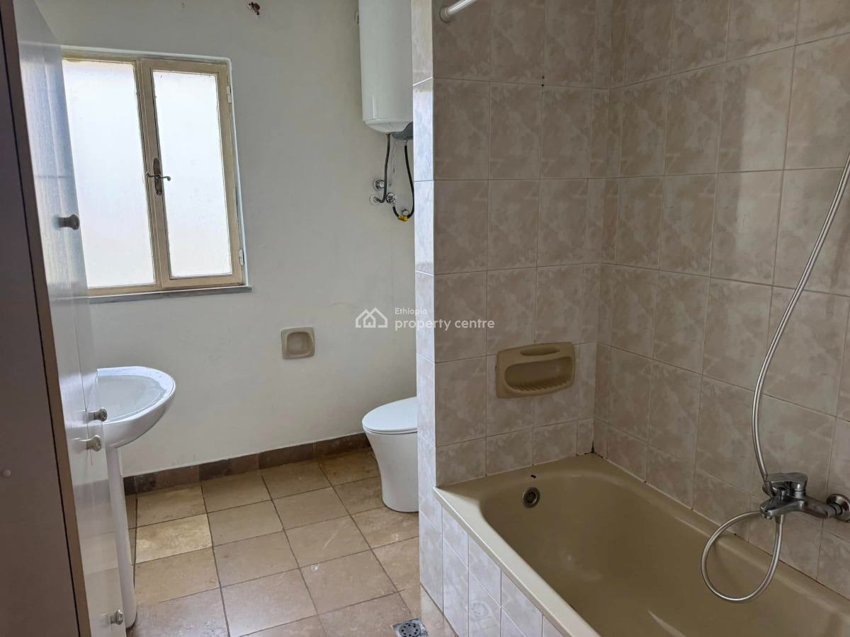 Graciously Appointed 3 Bedroom Villa, Yeka, Yeka, Addis Ababa, House for Sale