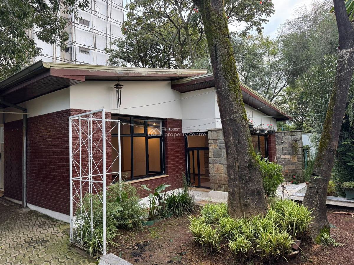 Spacious Garden 3 Bedroom Villa, Bole, Bole, Addis Ababa, Apartment for Rent