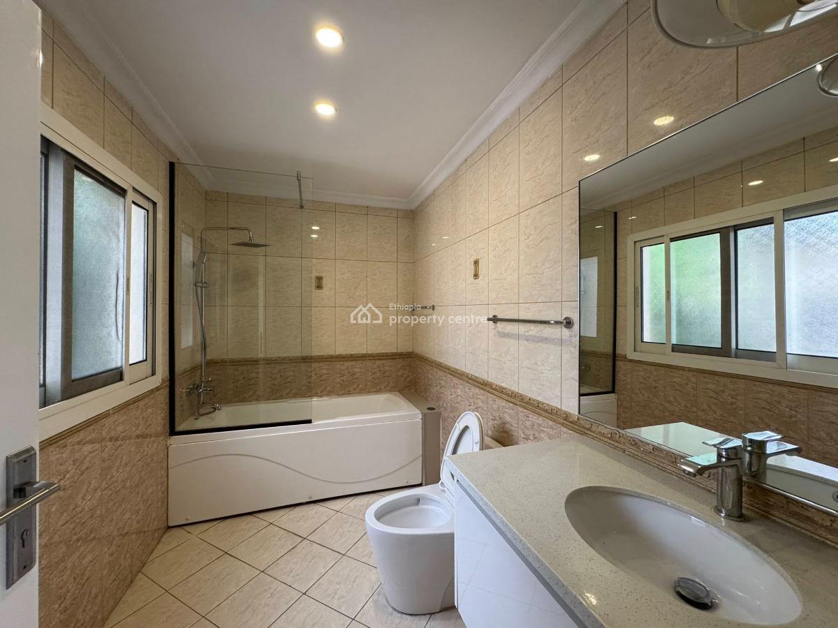 Extraordinary 5 Bedroom Villa, Yeka, Yeka, Addis Ababa, House for Rent