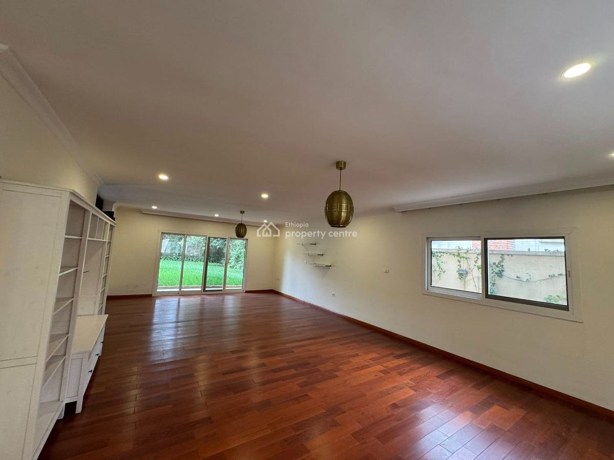 Extraordinary 5 Bedroom Villa, Yeka, Yeka, Addis Ababa, House for Rent