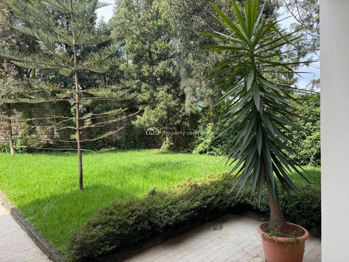 Extraordinary 5 Bedroom Villa, Yeka, Yeka, Addis Ababa, House for Rent
