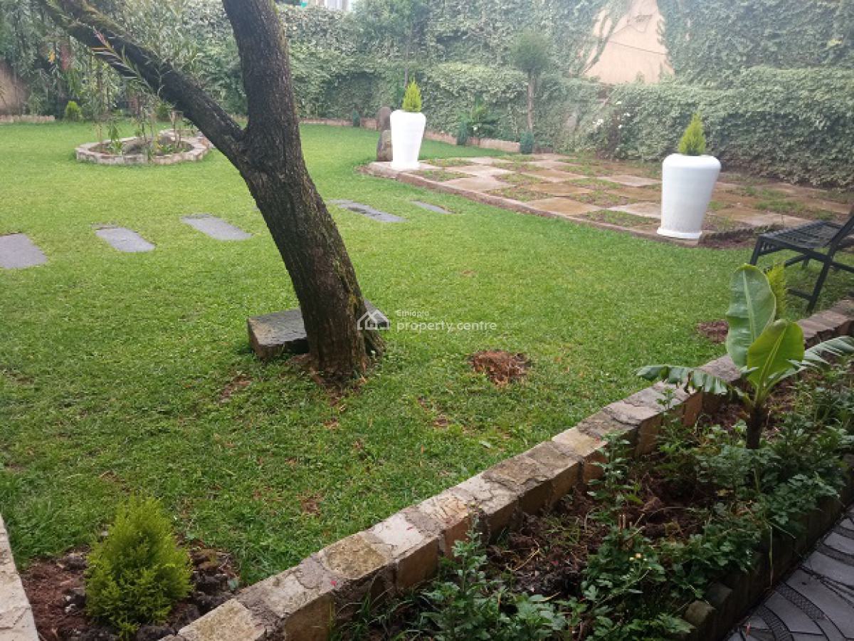 Old 2 Bed Room House + Great Garden!, Bole, Addis Ababa, House for Rent
