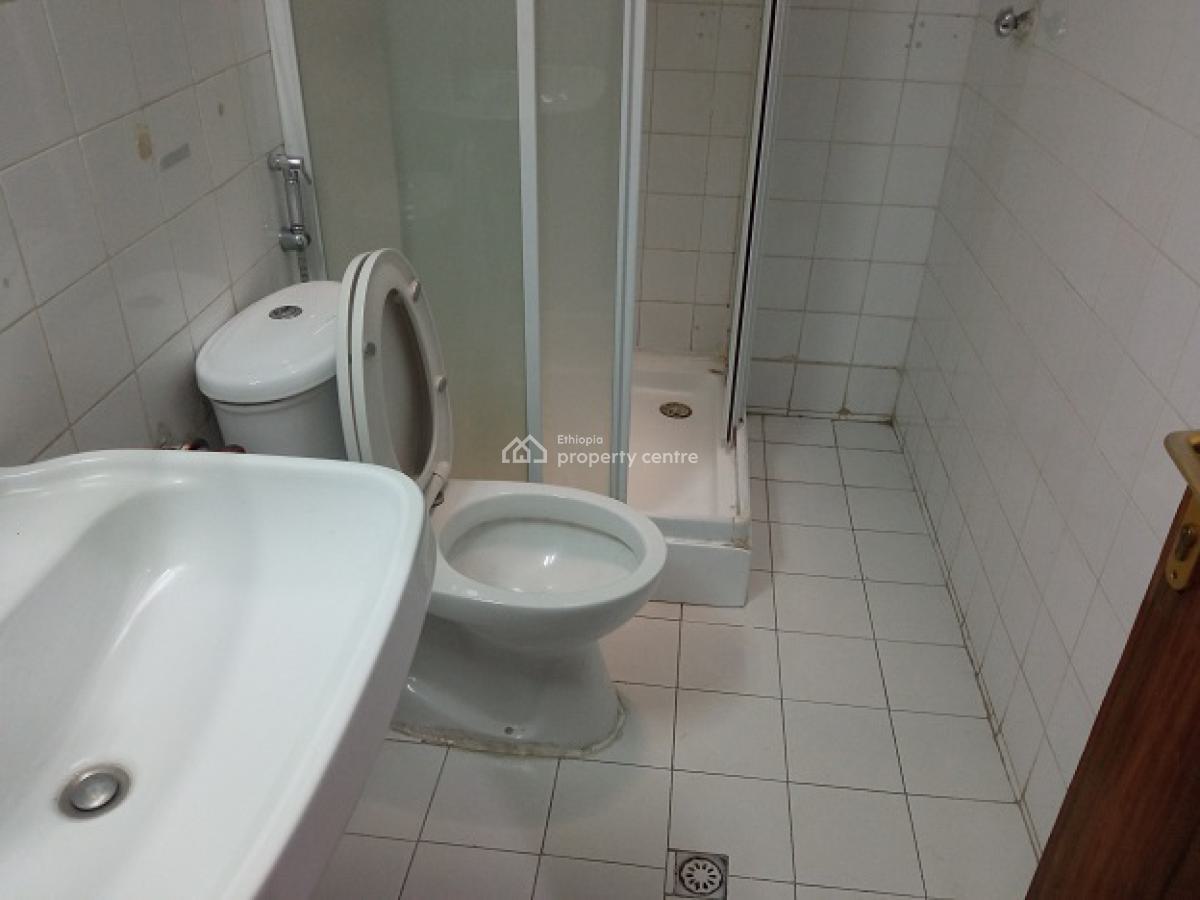 a Beautiful Old House Inscribed in a Big Compound., Nifas Silk-lafto, Addis Ababa, House for Rent