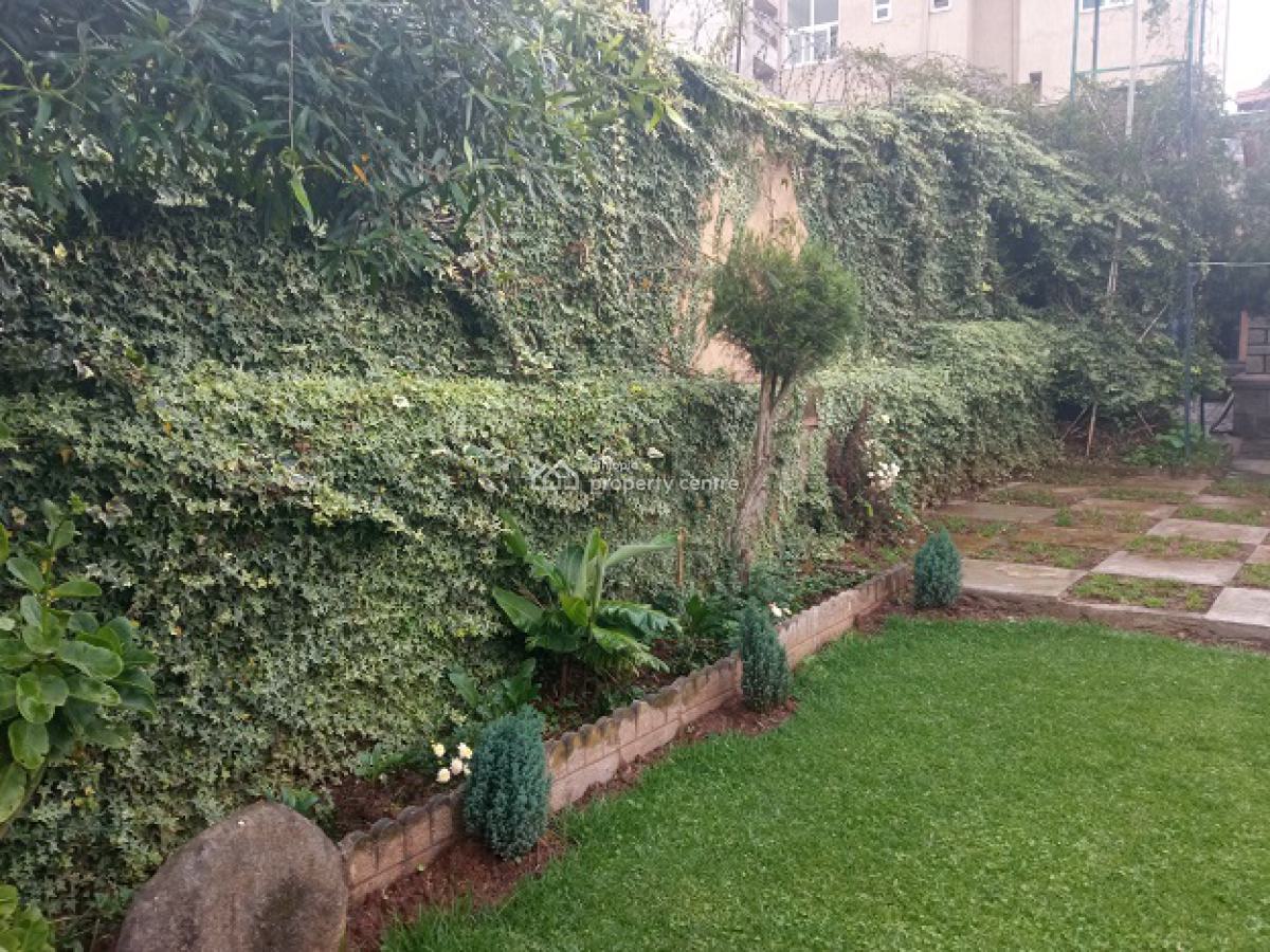Old 2 Bed Room House + Great Garden!, Bole, Addis Ababa, House for Rent