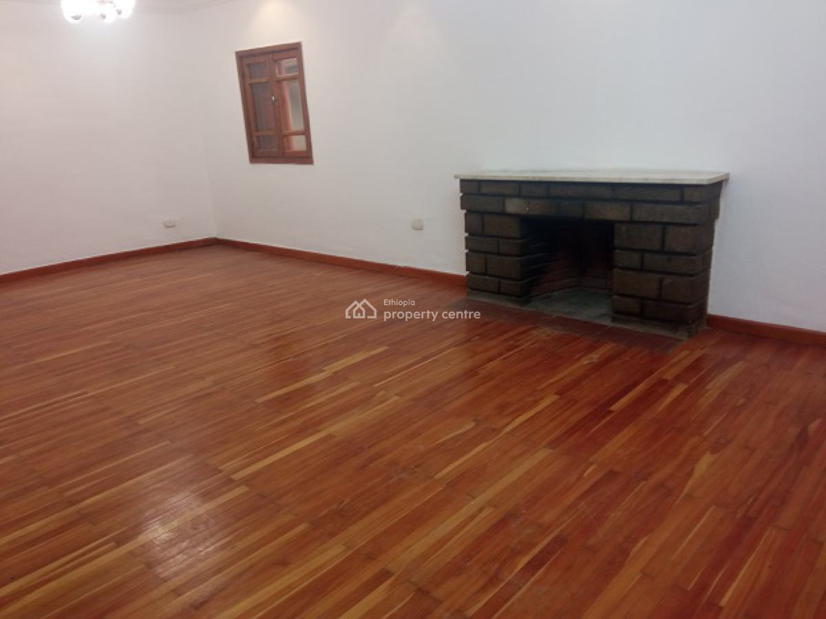 Old 2 Bed Room House + Great Garden!, Bole, Addis Ababa, House for Rent