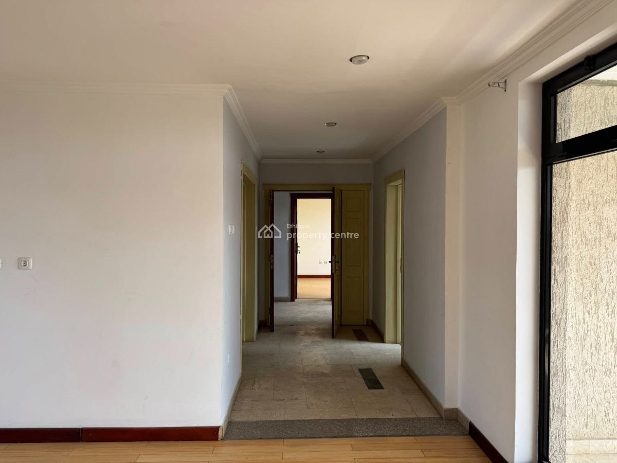 Luxurious 5 Bedrooms Family Home, Gullele, Gullele, Addis Ababa, House for Rent