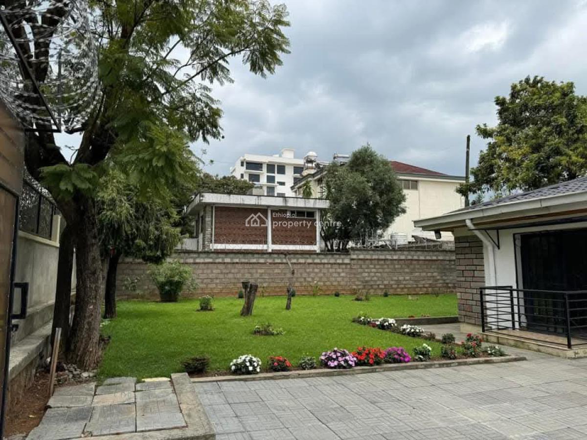 Charming Modern Villa with Private Garden, Old Airport, Nifas Silk-lafto, Addis Ababa, Detached Bungalow for Rent