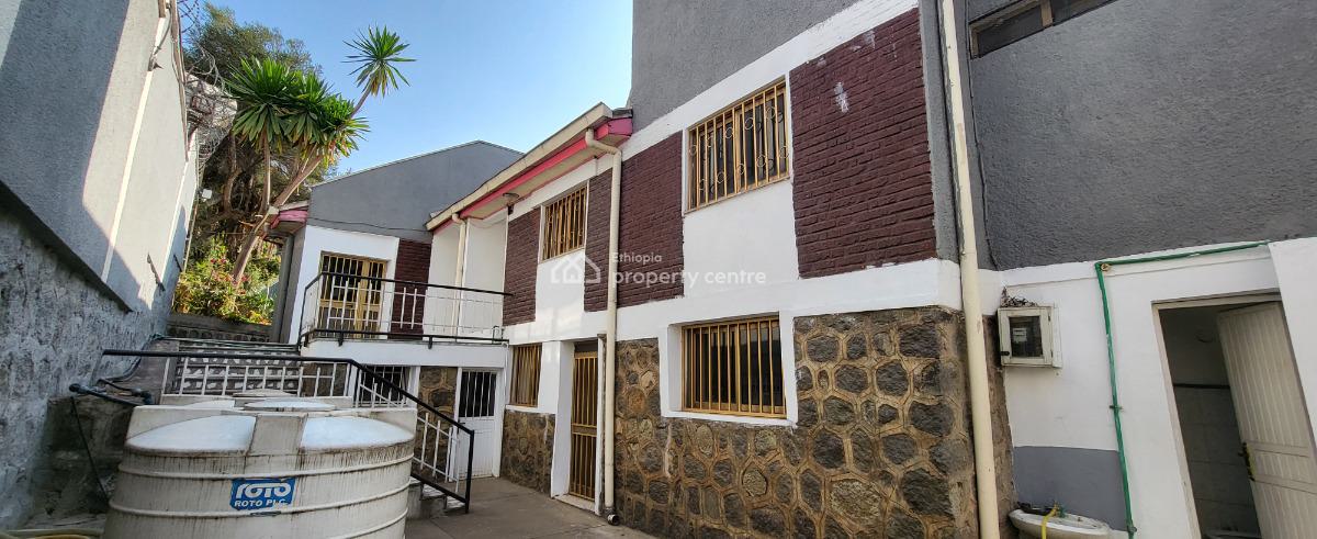 Ground Villa with Garden and Huge Compound -- Ideal for Family Living, Yeka, Yeka, Addis Ababa, Detached Bungalow for Rent