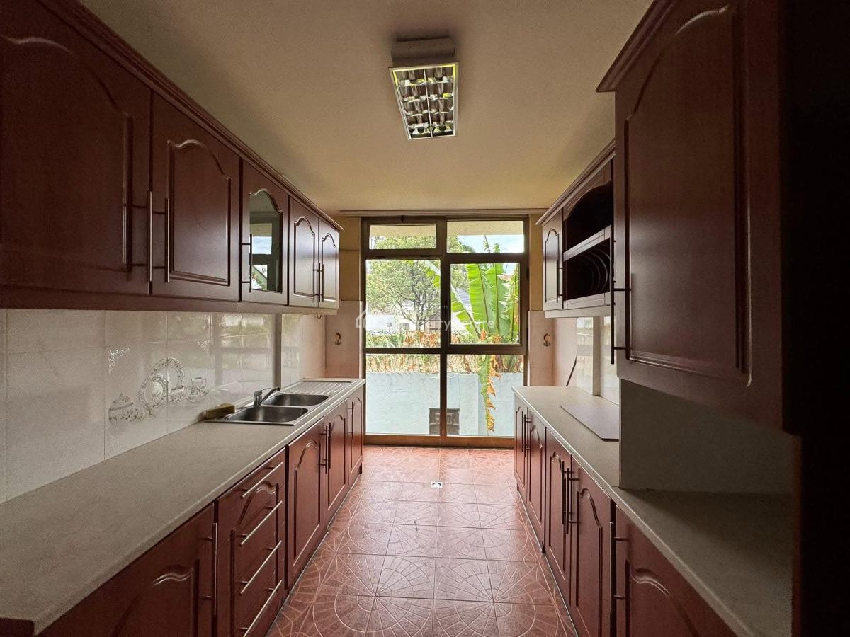 Family Residence Located in Oldairport Addis Ababa, Ethiopia, Old Airport, Nifas Silk-lafto, Addis Ababa, Semi-detached Bungalow for Rent