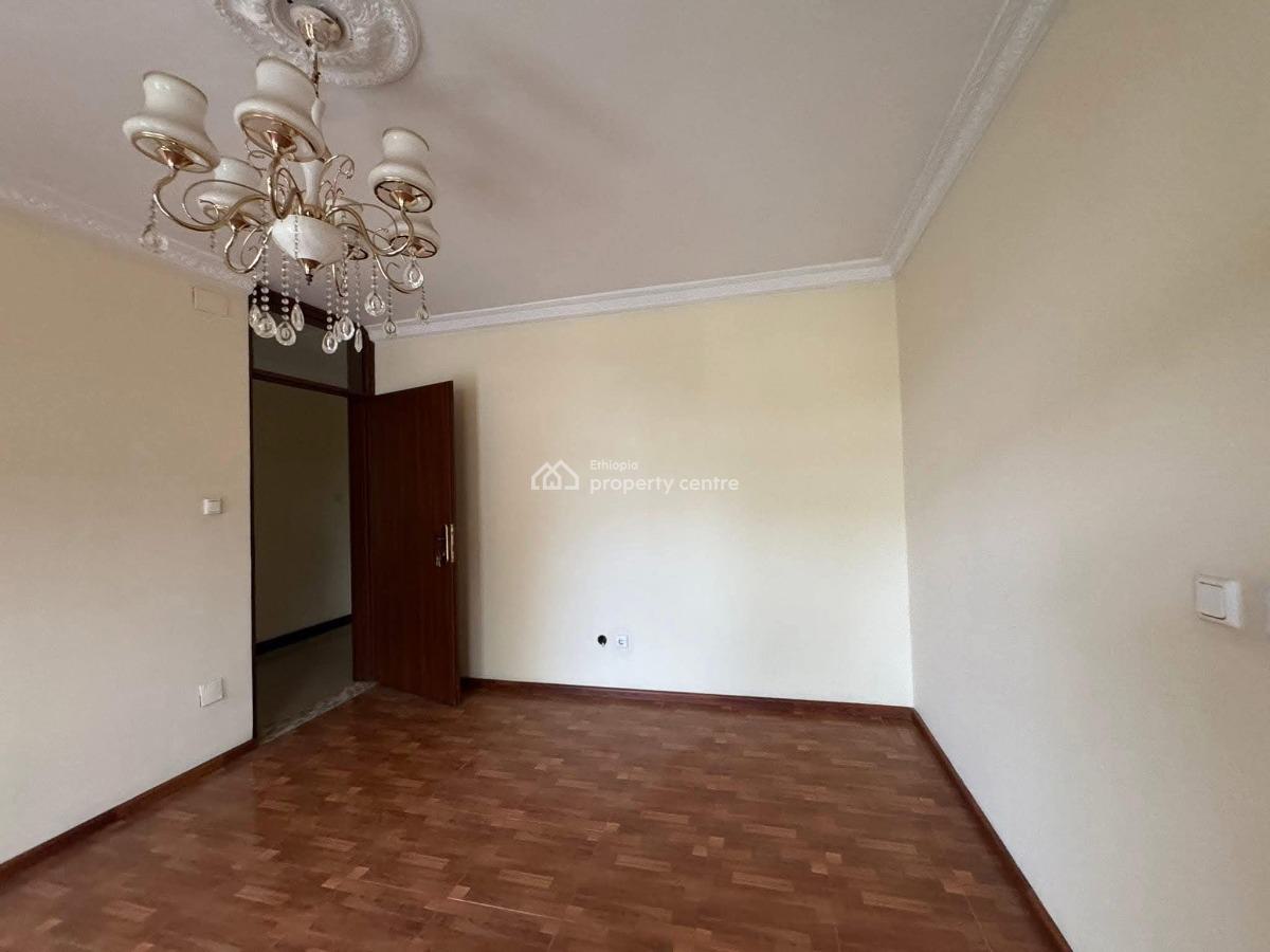 Family Residence Located in Oldairport Addis Ababa, Ethiopia, Old Airport, Nifas Silk-lafto, Addis Ababa, Semi-detached Bungalow for Rent