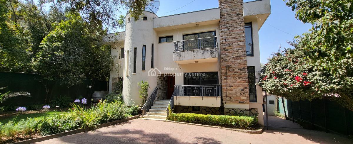 High-end 4-bedroom Luxury Home in Prime Bole Location, Bole, Bole, Addis Ababa, Terraced Duplex for Rent