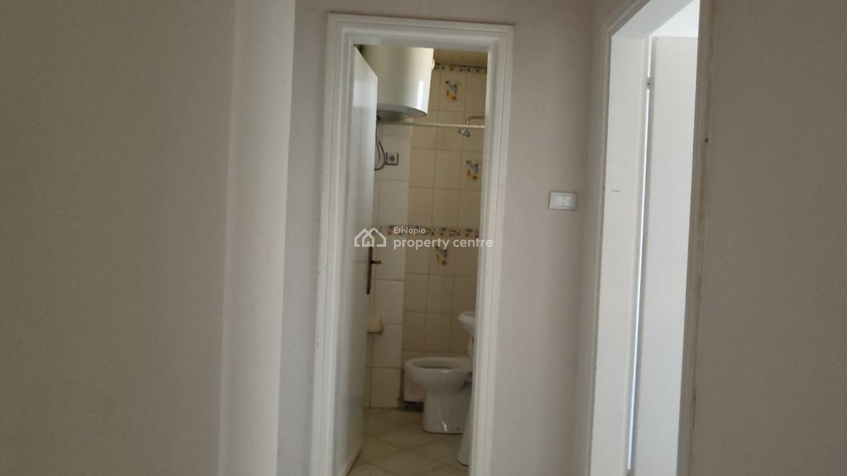 High-end 4-bedroom Luxury Home in Prime Bole Location, Bole, Bole, Addis Ababa, Terraced Duplex for Rent