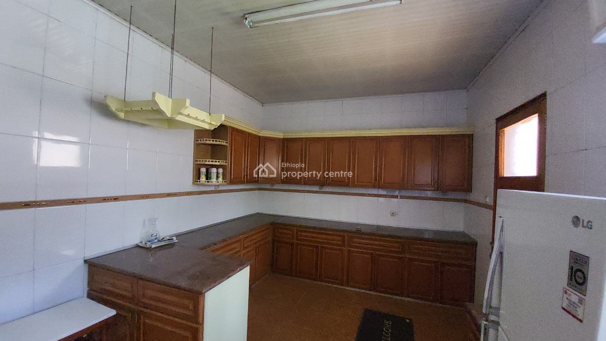 Prestigious Embassy Residence in a Prime, Green Setting, Sarbet, Nifas Silk-lafto, Addis Ababa, Terraced Bungalow for Rent