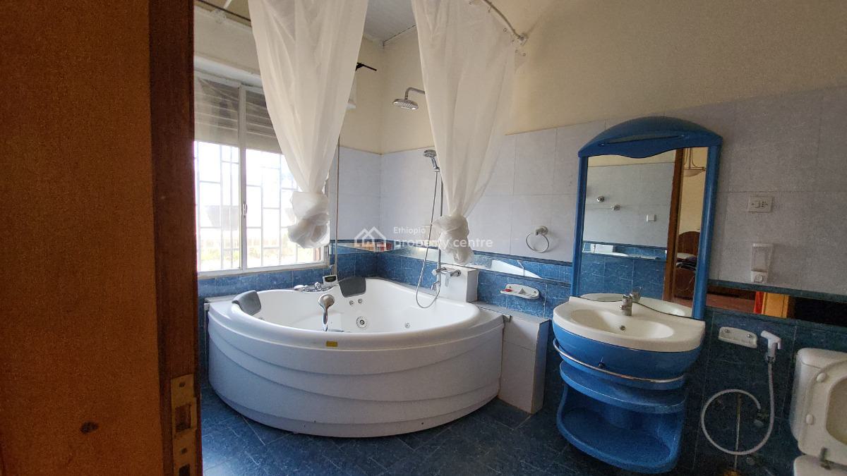 Prestigious Embassy Residence in a Prime, Green Setting, Sarbet, Nifas Silk-lafto, Addis Ababa, Terraced Bungalow for Rent