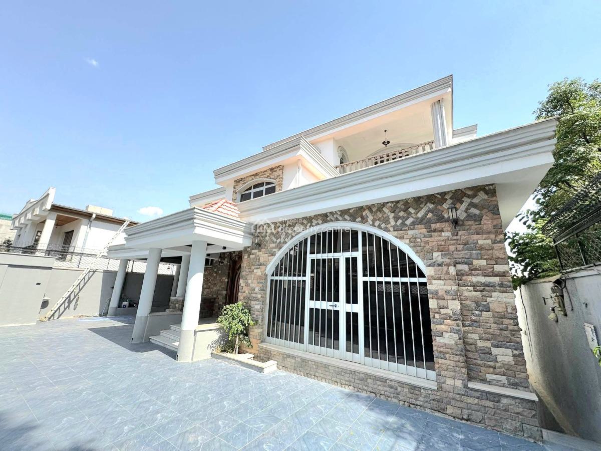 Un-approved Luxury House in Old Airport -- 5 Bedrooms, Garden, Near to Ics, Nifas Silk-lafto, Addis Ababa, Semi-detached Duplex for Rent