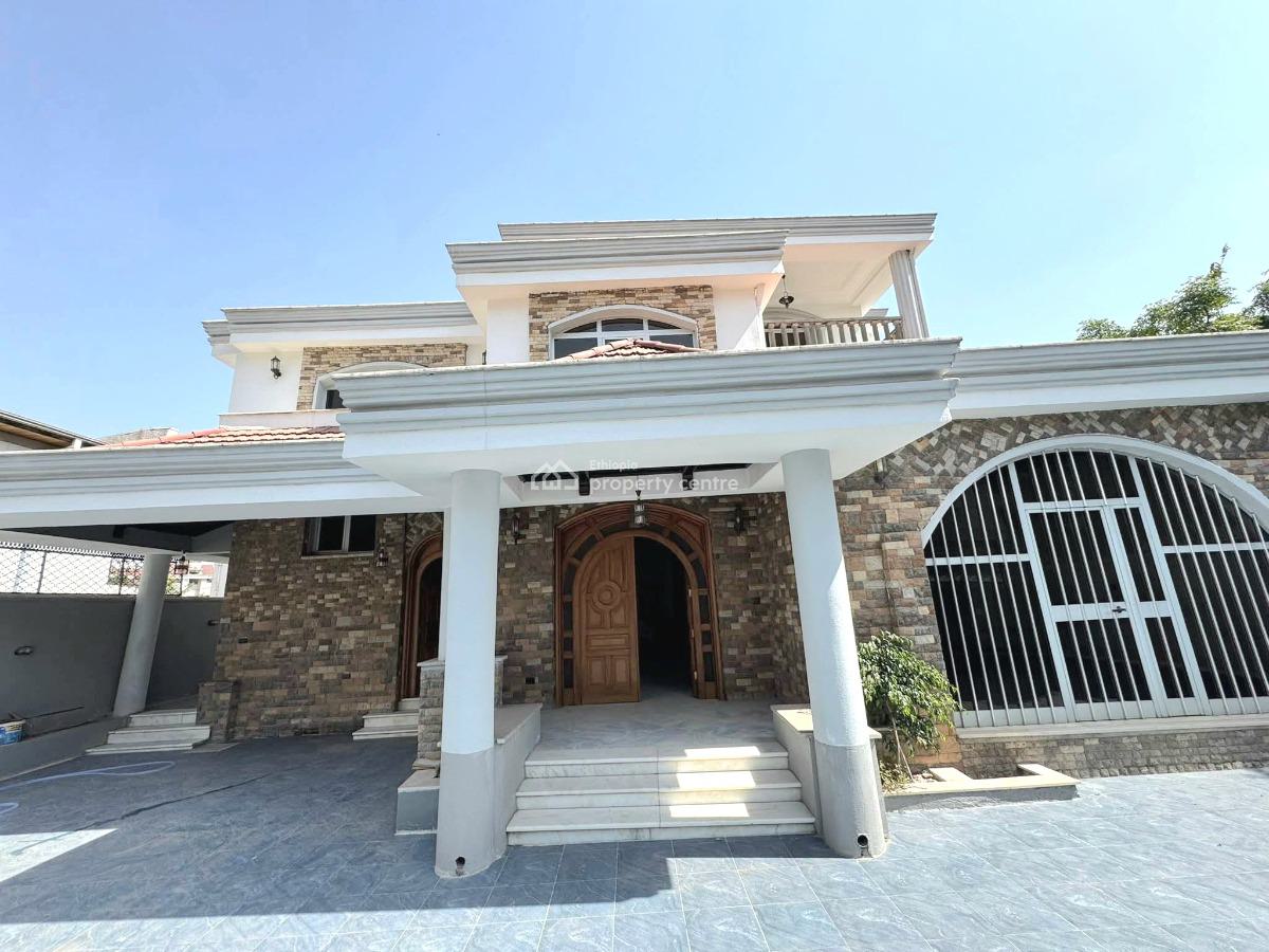 Un-approved Luxury House in Old Airport -- 5 Bedrooms, Garden, Near to Ics, Nifas Silk-lafto, Addis Ababa, Semi-detached Duplex for Rent