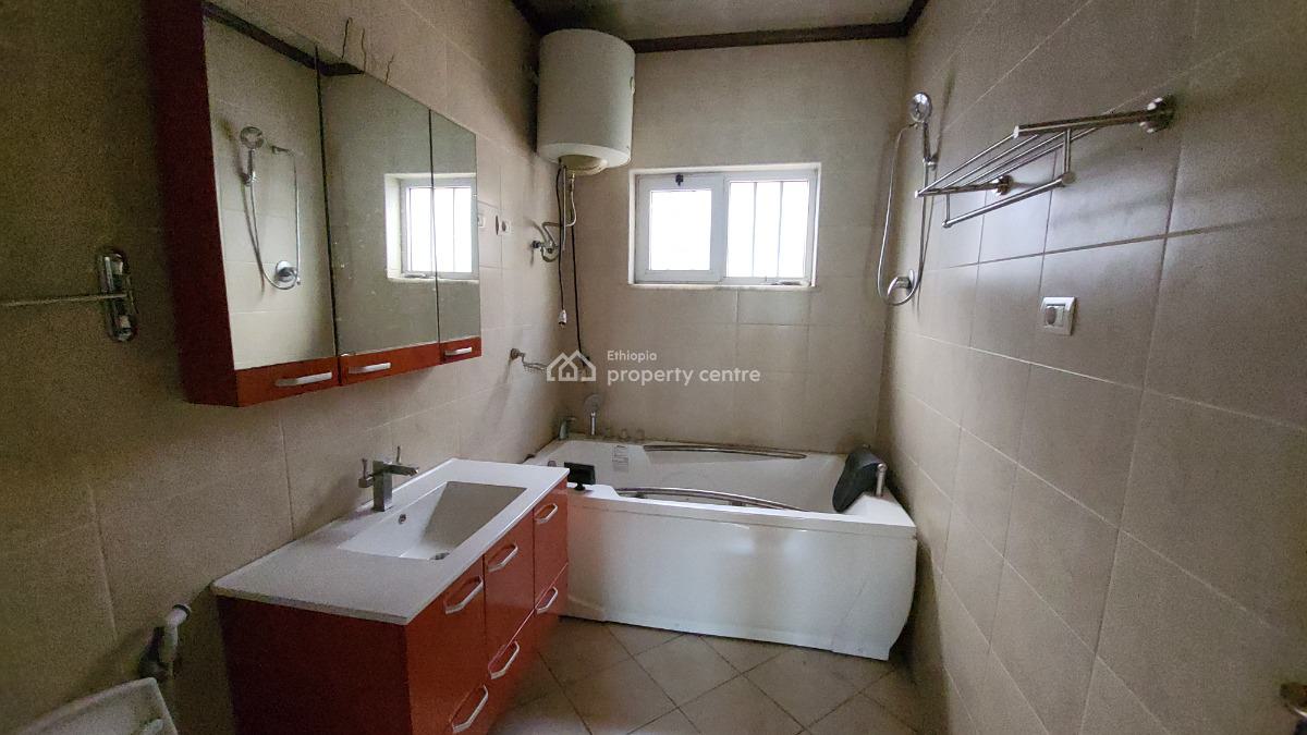 Prime Family Villa -- Walking Distance to Ics, Near to Ics, Nifas Silk-lafto, Addis Ababa, Terraced Bungalow for Rent