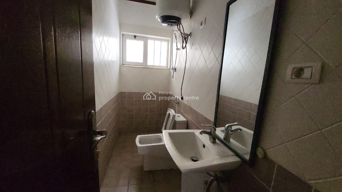 Prime Family Villa -- Walking Distance to Ics, Near to Ics, Nifas Silk-lafto, Addis Ababa, Terraced Bungalow for Rent