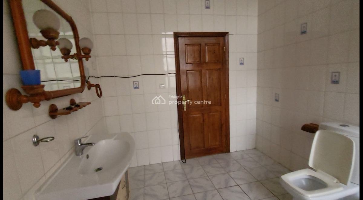 Spacious G+2 Home with Stunning View -- Perfect for Ngos & Internati, Yeka, Yeka, Addis Ababa, Terraced Duplex for Rent