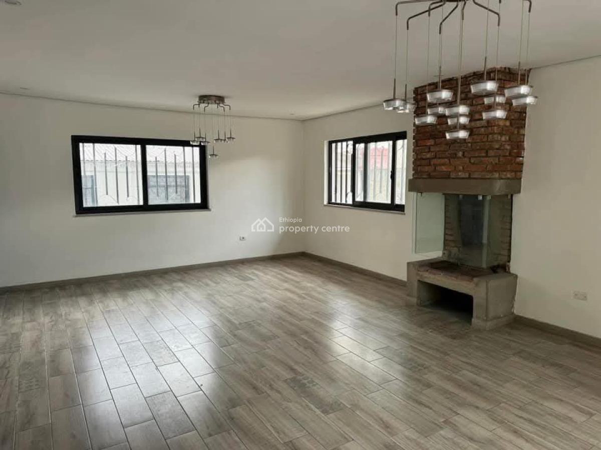 Charming Modern Villa Walking Distance to Ics, Sarbet/bisrategebreal, Nifas Silk-lafto, Addis Ababa, Terraced Bungalow for Rent